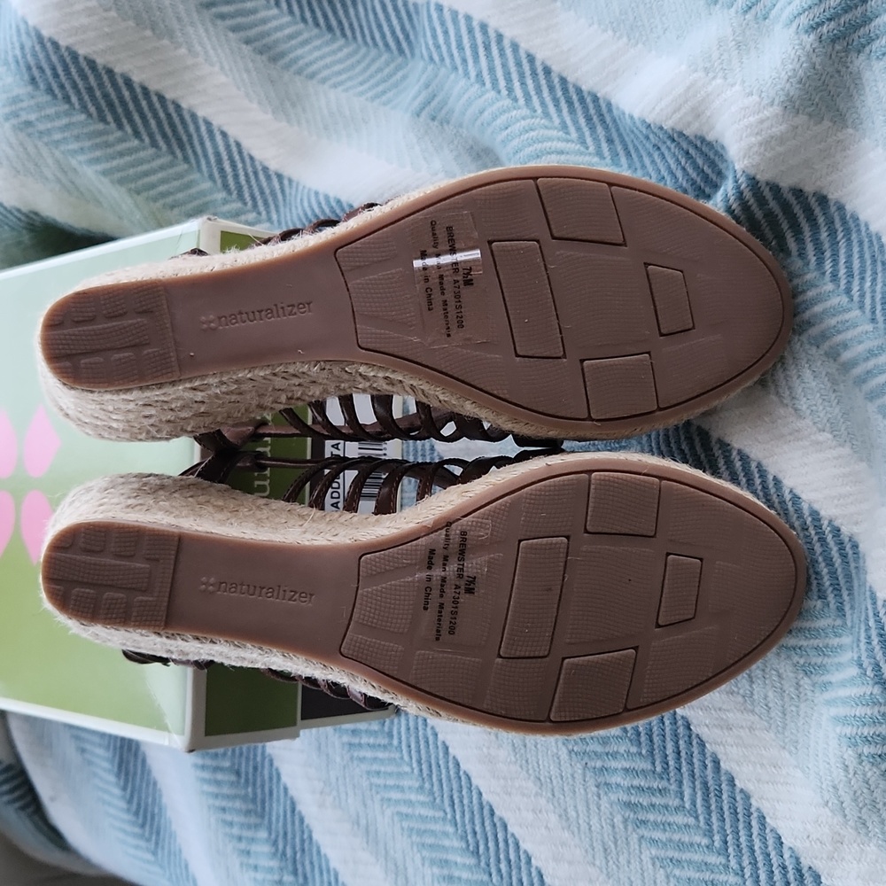 Naturalizer Wedge Sandal - Picture 3 of 5